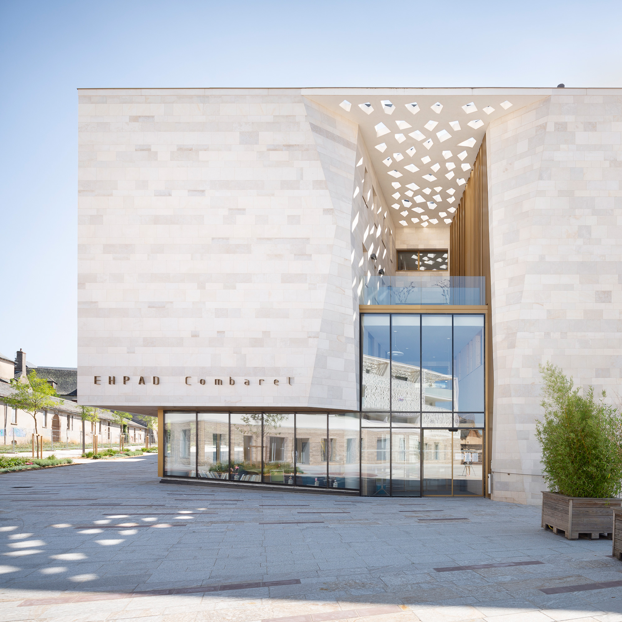 EHPAD Combarel - Rodez - Architecture Environnement mandataire / Bédrune Architectes associé
