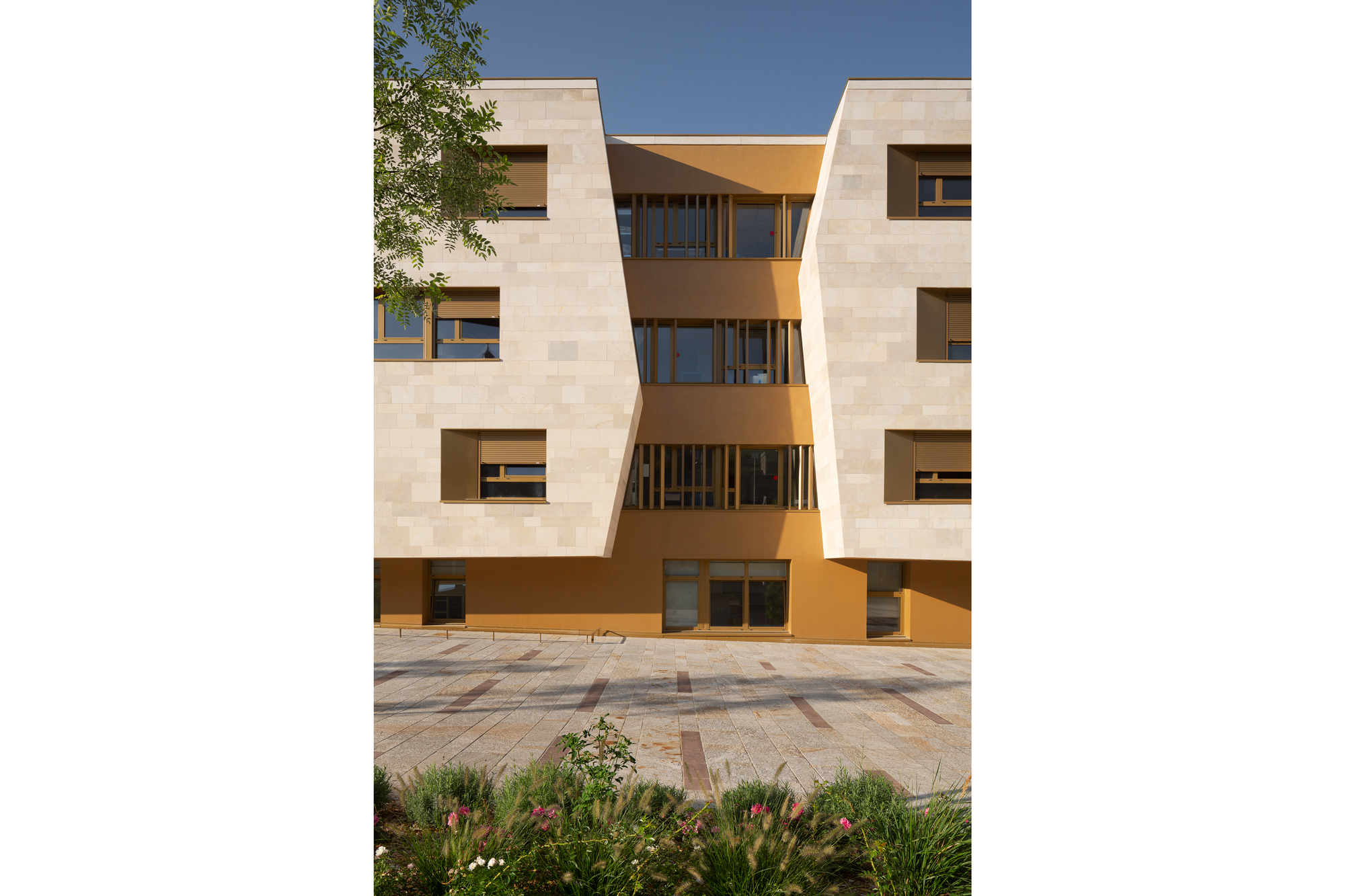 EHPAD Combarel - Rodez - Architecture Environnement mandataire / Bédrune Architectes associé